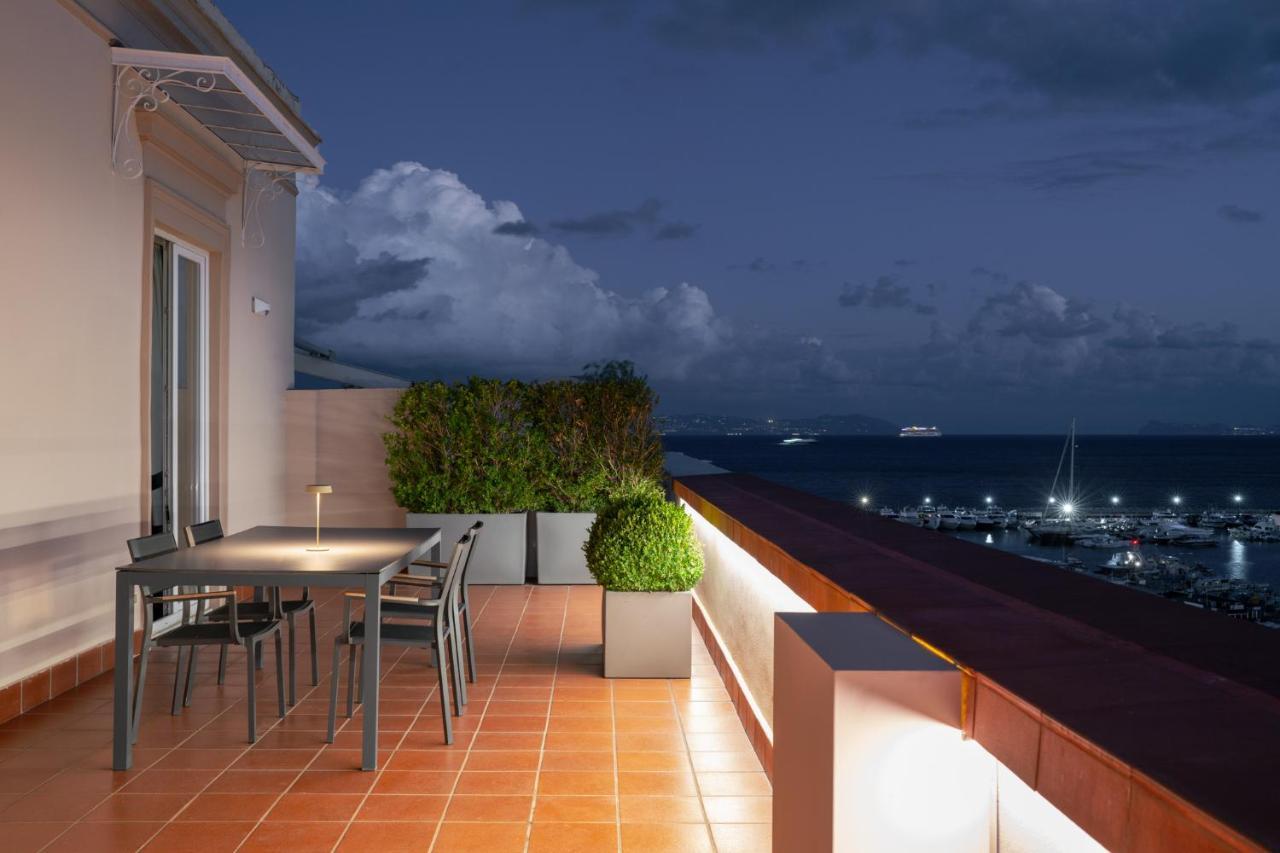 Caracciolo 13 Rooftop & Suites Naples Luaran gambar